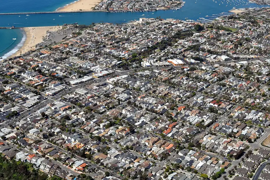 Corona del Mar CA village and coastline in Newport Beach CA, locksmith service area