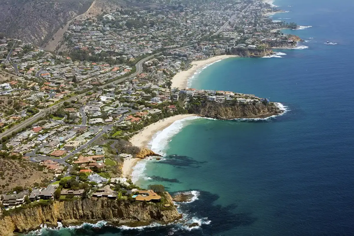 Laguna Beach CA coastline and Main Beach in California, locksmith service area